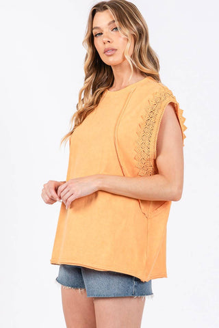 Molly -MINERAL WASHED TRIM SHORT SLEEVE TOP