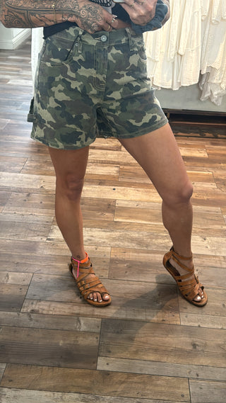 Logan High Rise Camo Dad Short