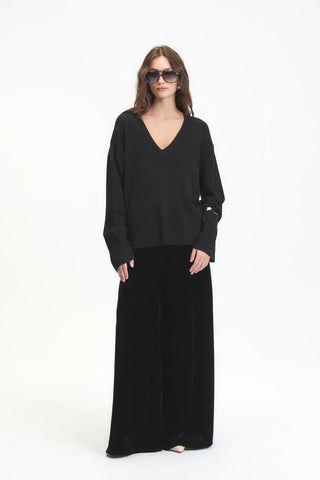 ASCLEPIAS V- NECK SWEATER
