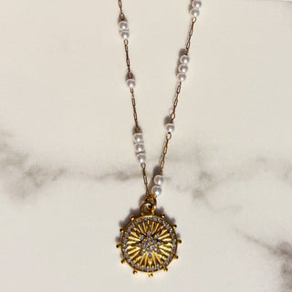 Enlightened Pendant Pearl Necklace