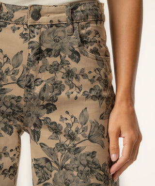 Kut from the Kloth-Ashton Twill High Rise Relaxed Leg in Sand